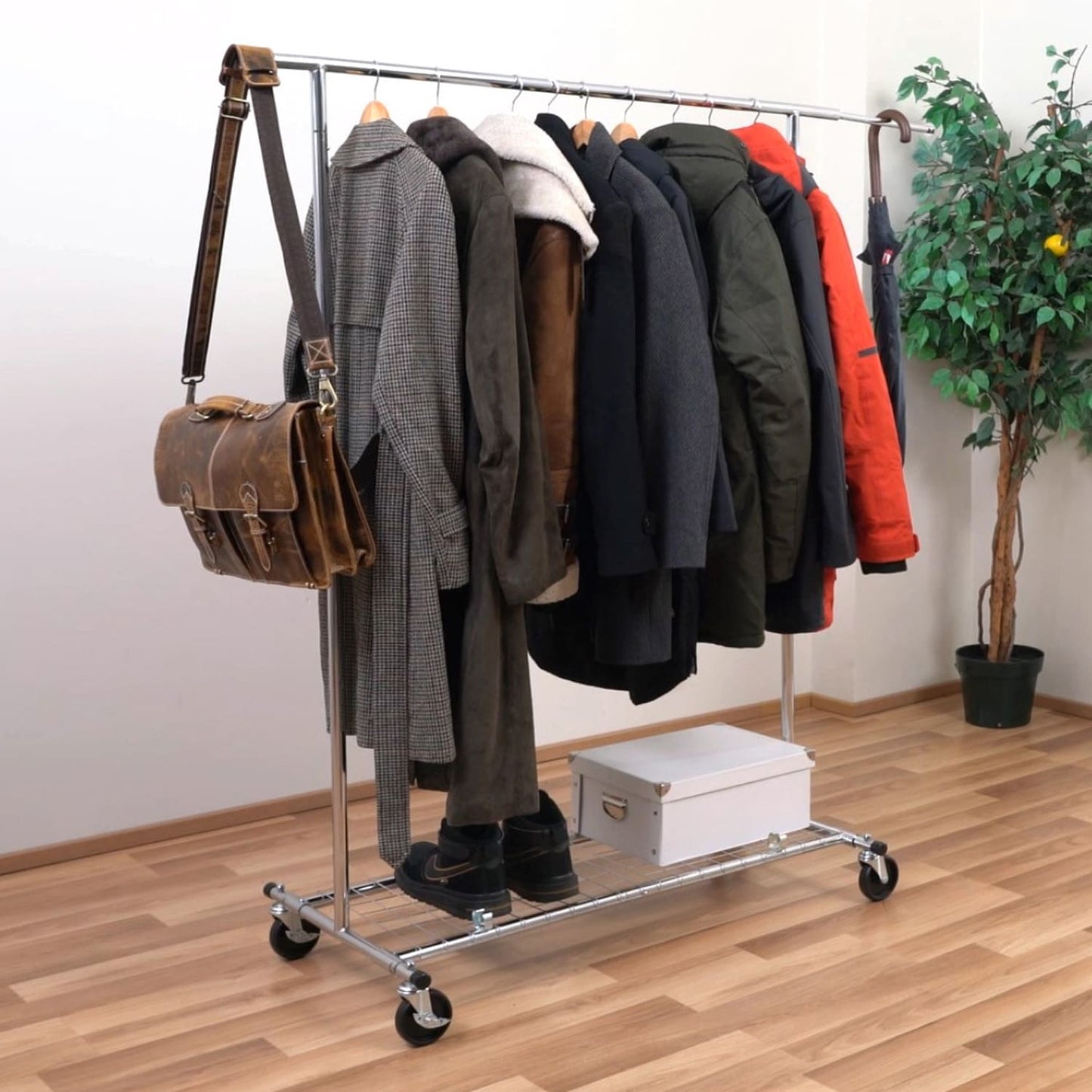 Stand Appendiabiti, Professionale, Rella Appendiabiti, Portata 100 KG, con Ruote, con Scarpiera, Tatkraft Duncan, 2