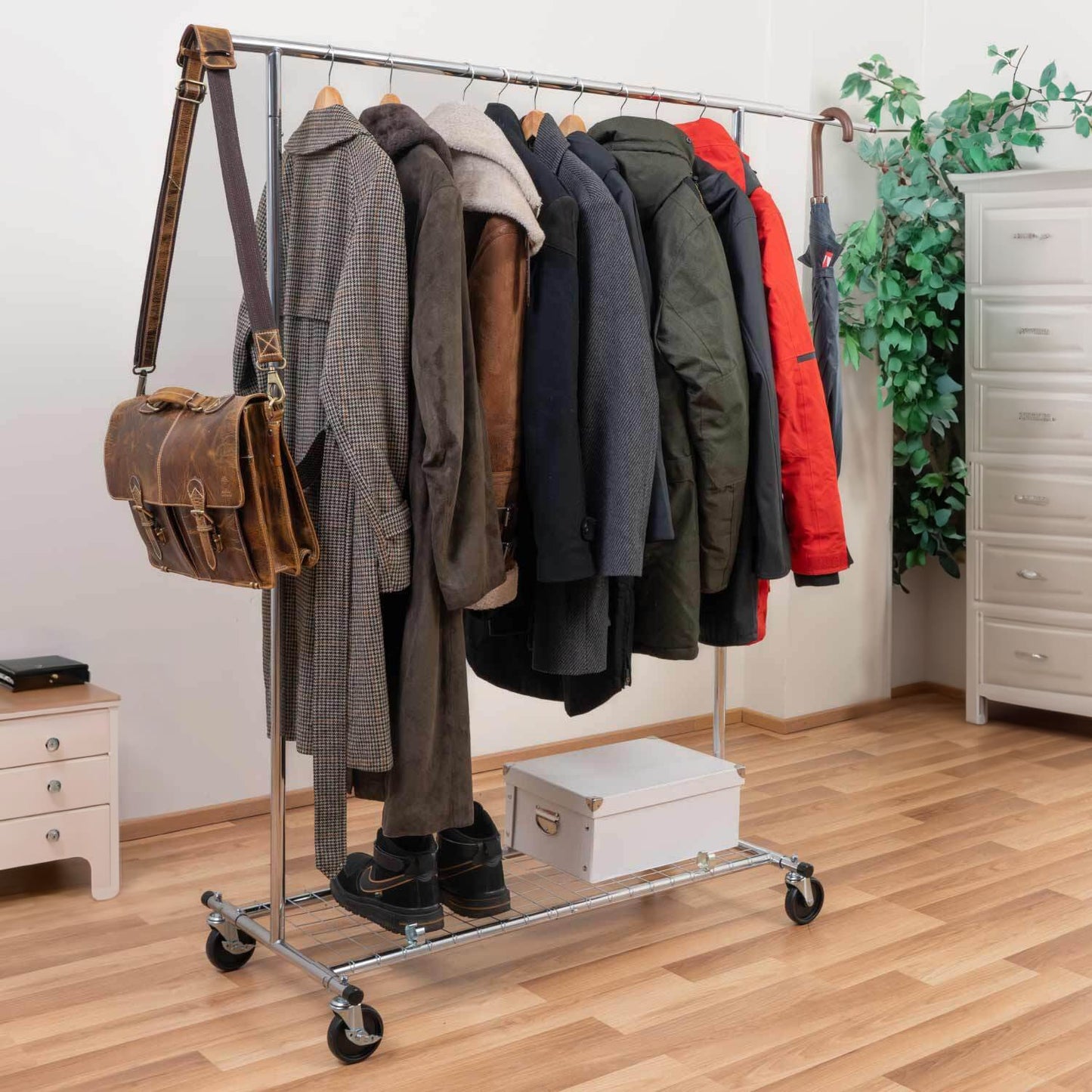 Collapsible Heavy-Duty Clothes Rail With Shelf, Adjustable Height, Holds Up to 100kg, Tatkraft Duncan, 7