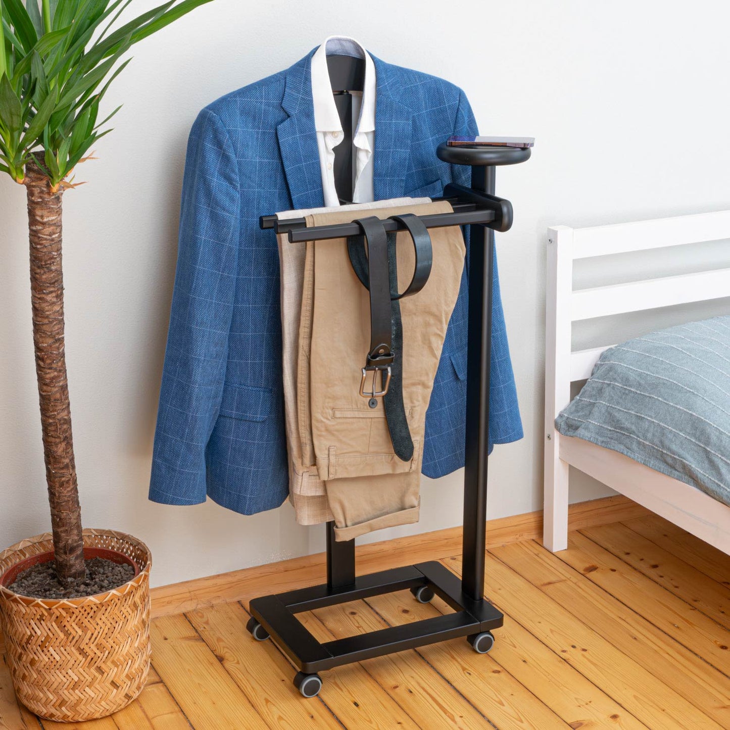 Valet Stand, Clothes Valet, 1 Clothes Hanger, 3 Trouser Rods, 1 Handy Storage Shelf, Wood, Black, Tatkraft Baron, 8
